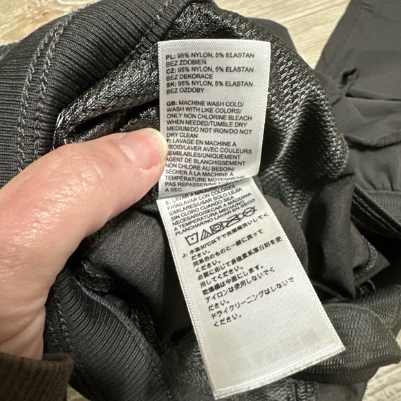 The North Face Womens Aphrodite Motion Capri Hiking Pants Flash Dry Gray Sz L - Picture 7 of 9